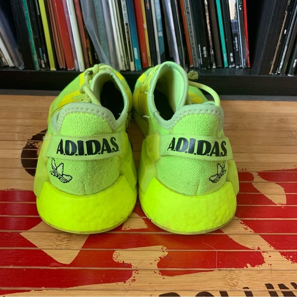 Adidas NMD_R1 V2 ‘Solar Yellow’ 7 - Picture 4 of 7